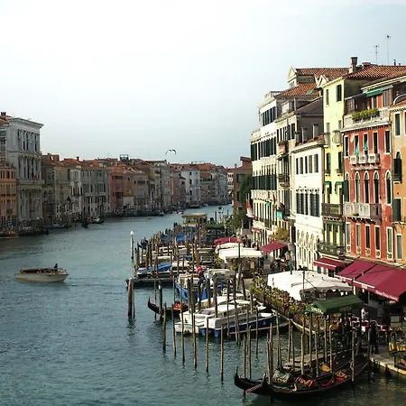 天堂公寓 酒店 2*