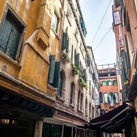 Belvilla By Oyo Paradiso Hotel